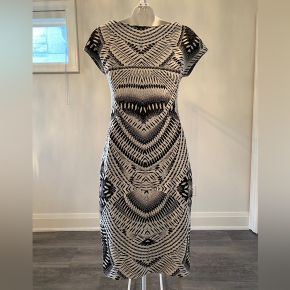 Le Lis Blanc body con stretch slip dress - Picture 2 of 3